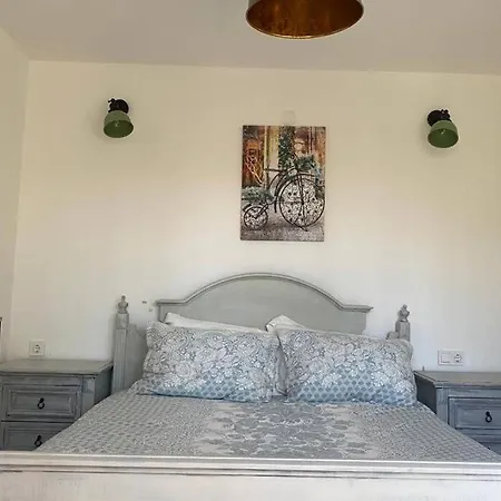 Villa 5+2 Garden Villa At Palmiye Beach Cesme